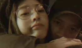 最新爆料谁谈恋爱了视频,神秘情侣甜蜜互动引热议